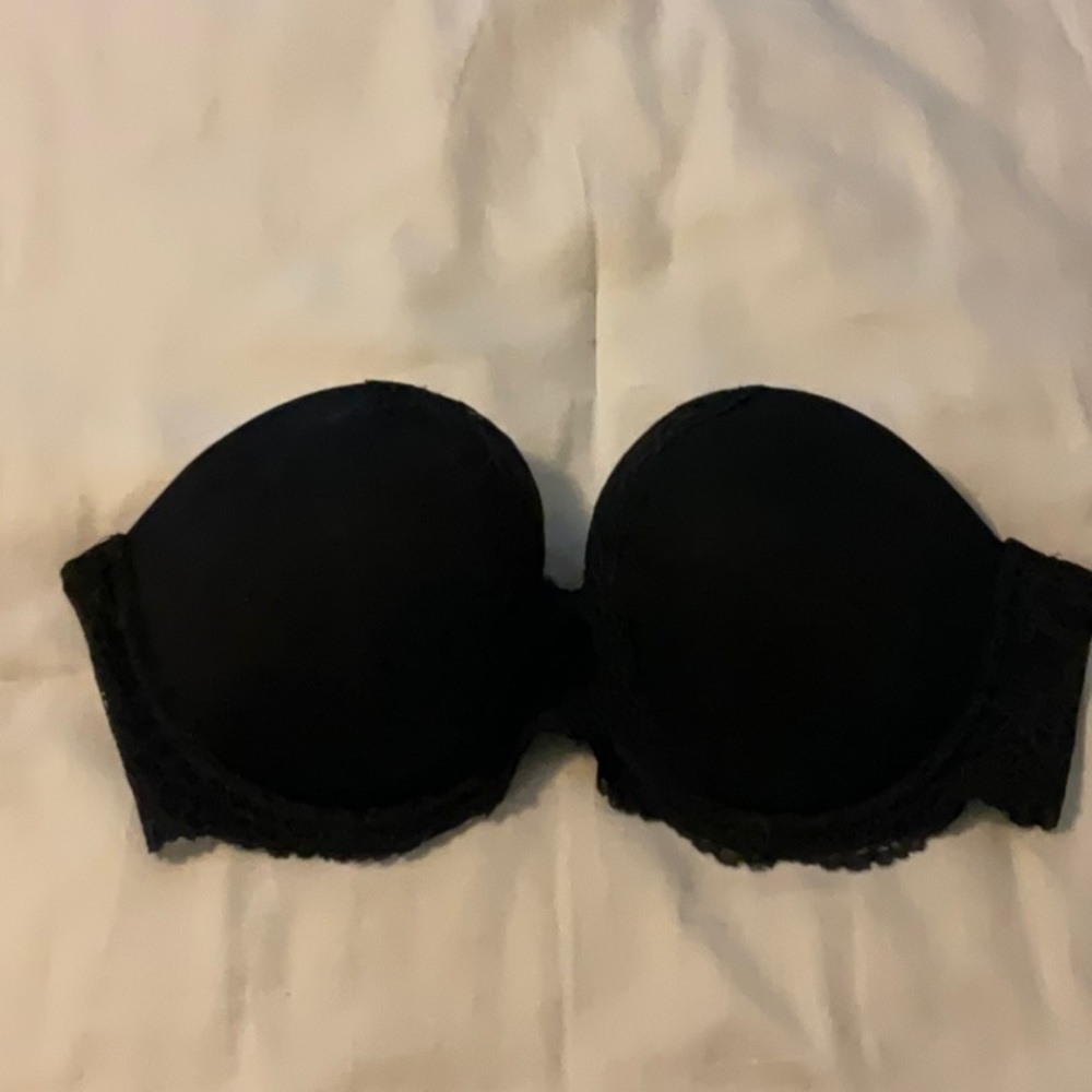 Victoria’s Secret dream Angels multiway, strapless bra. Black with lace details